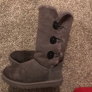 Uggs. Bailey Style. 7.